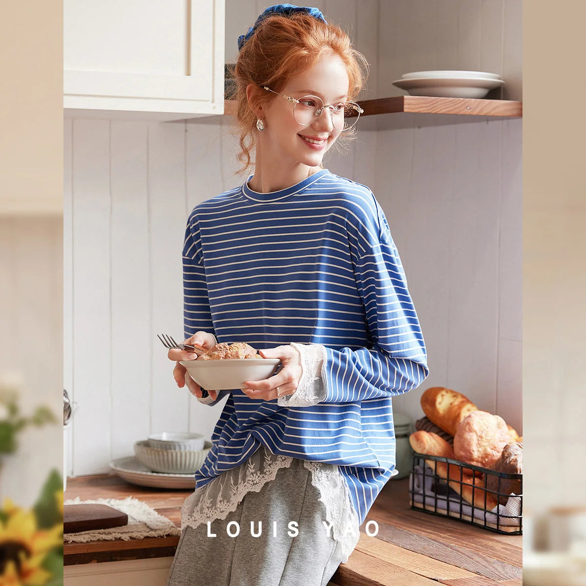 Contrast Stripe Lace Long-Sleeve Sweatshirt