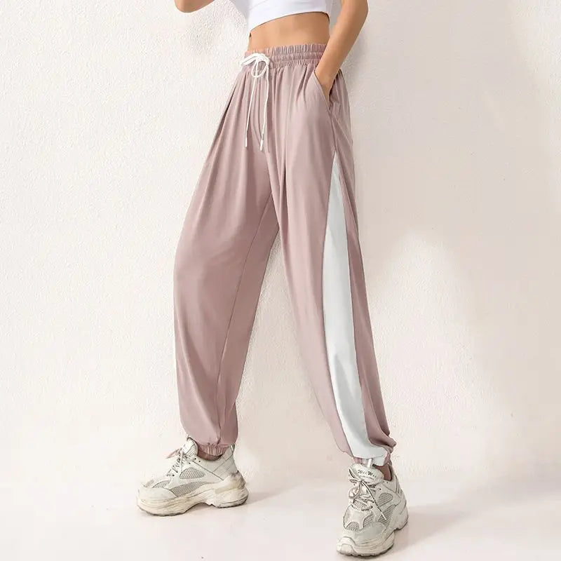 Schnelltrocknende, farblich passende Sporthose