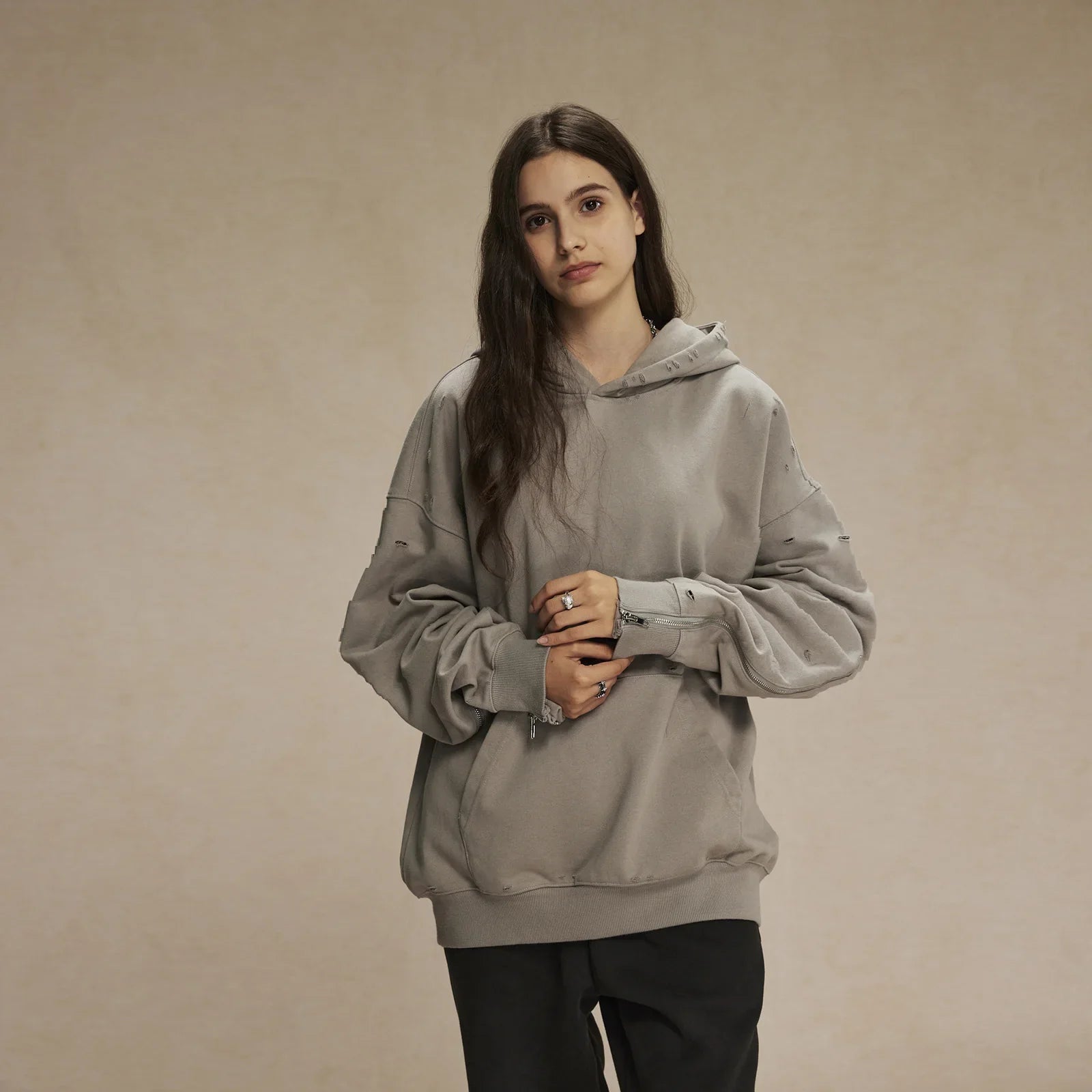 Kapuzenpullover aus Wolle mit Fransen und Reißverschluss