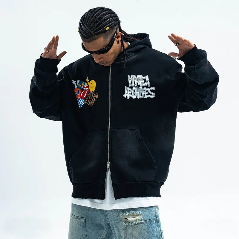 Gemütliches, auffälliges Kapuzensweatshirt im amerikanischen Stil mit aufgedruckten Farben