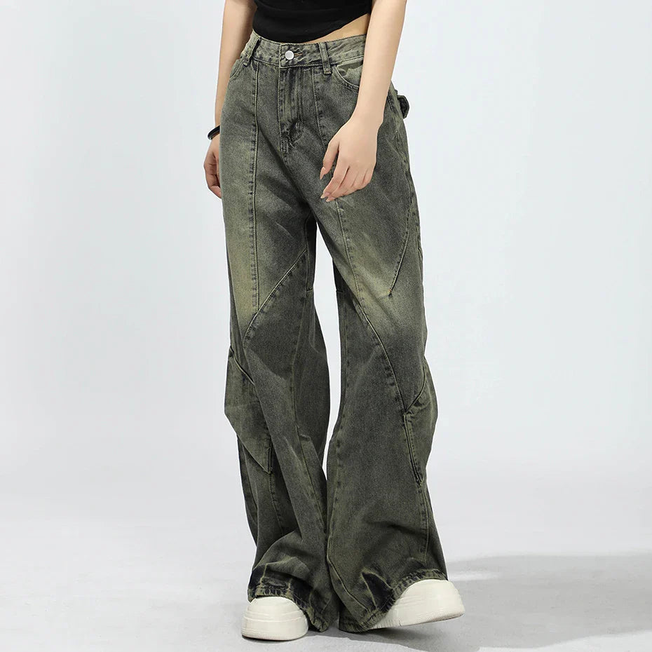 Jeans mit urbanem Patchwork-Design und weitem Bein