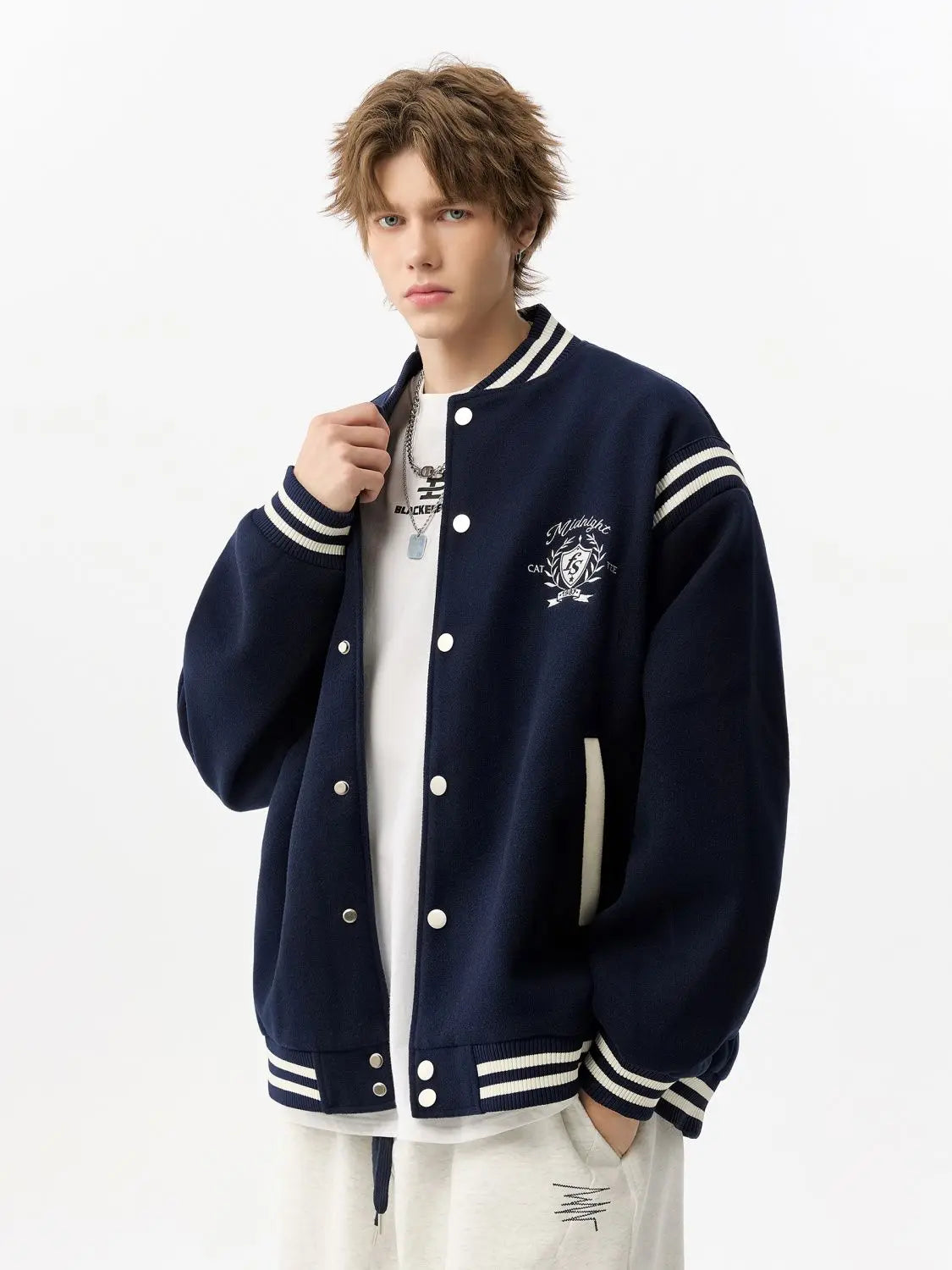 Coole, bestickte Vintage-Baseballjacke für den Herbst