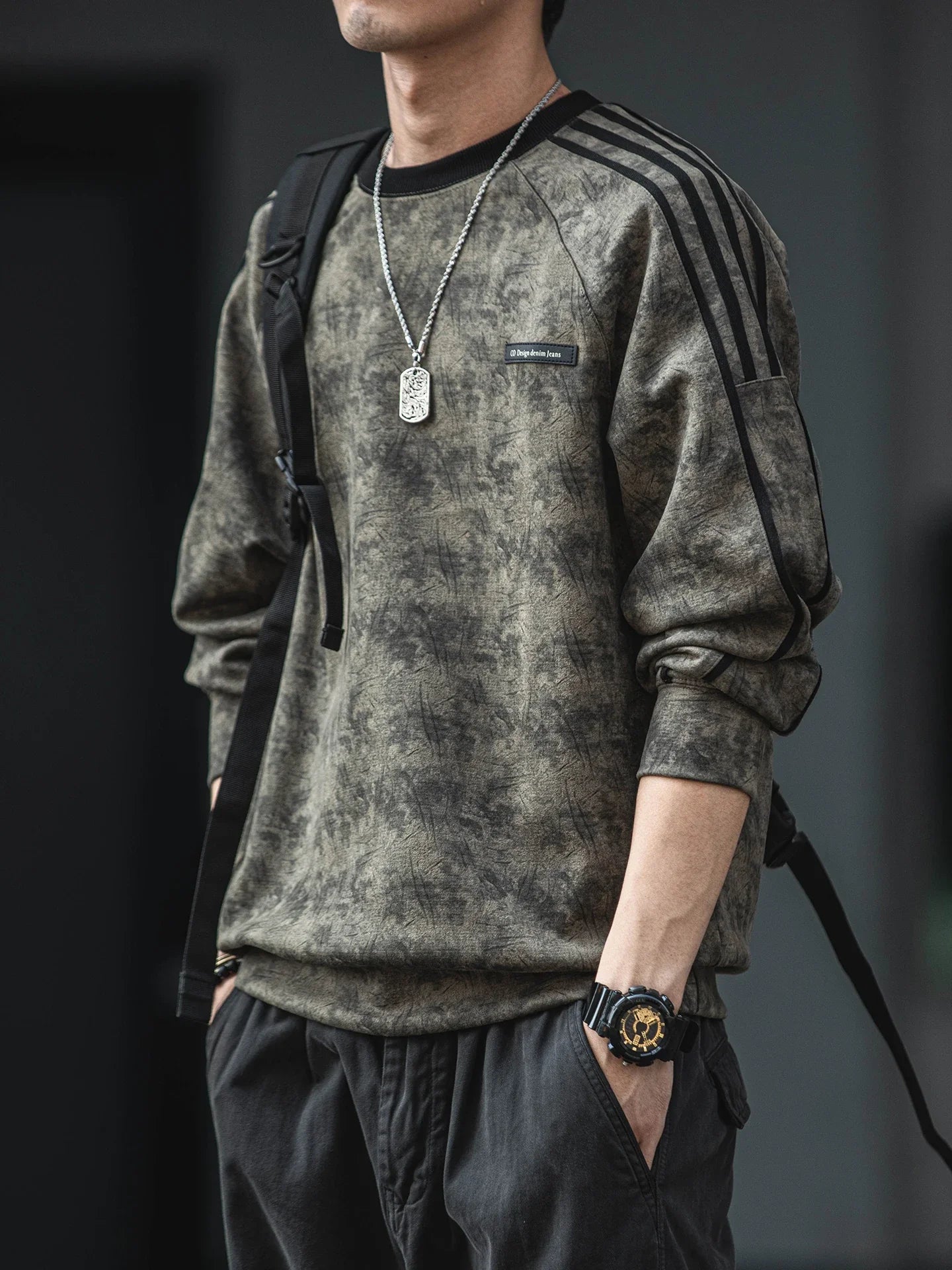 Streetwear Wildleder-Sport-Sweatshirt mit Streifen