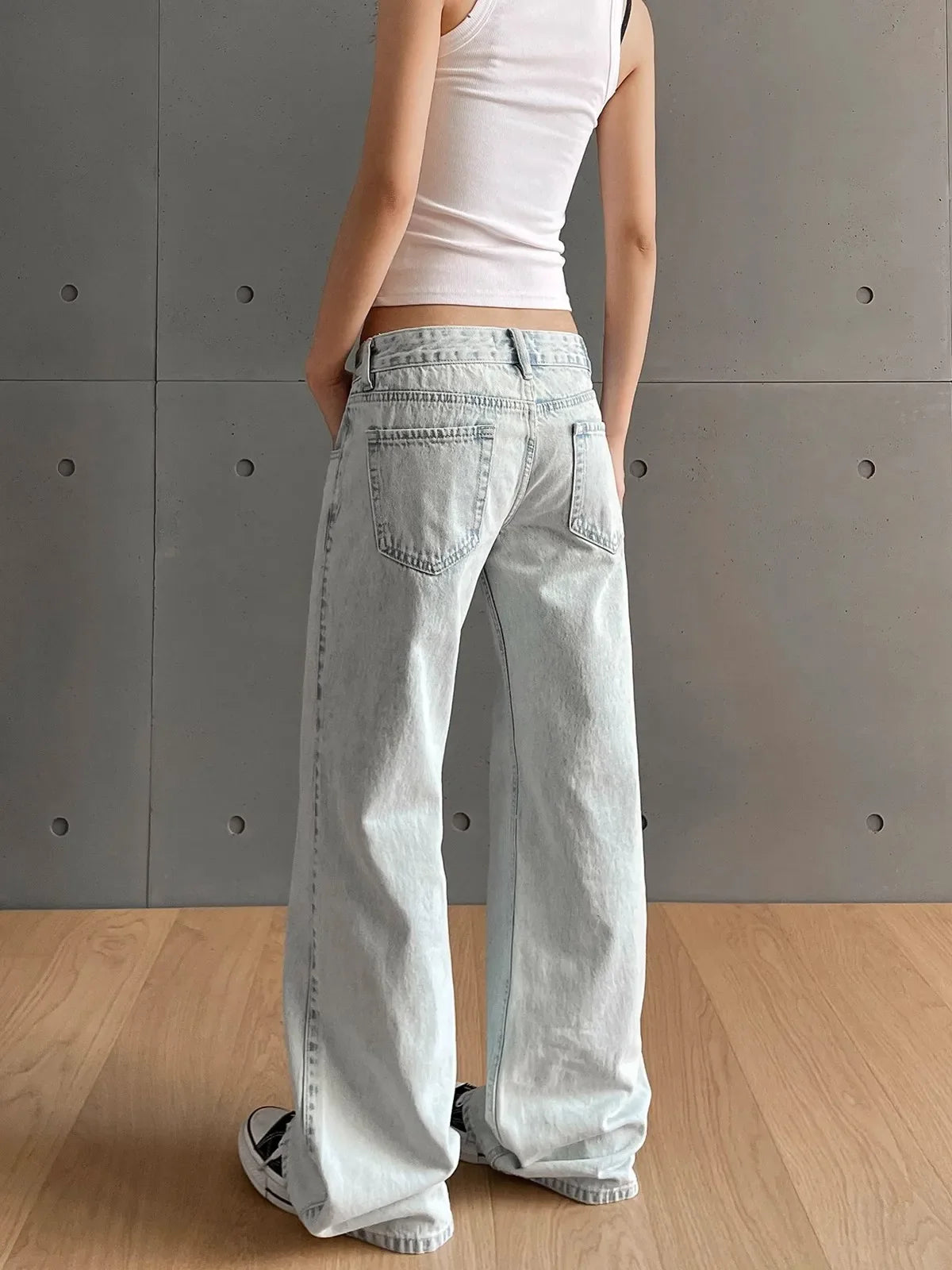 Vintage Jeans mit niedrigem Bund und Reißverschlussknopf
