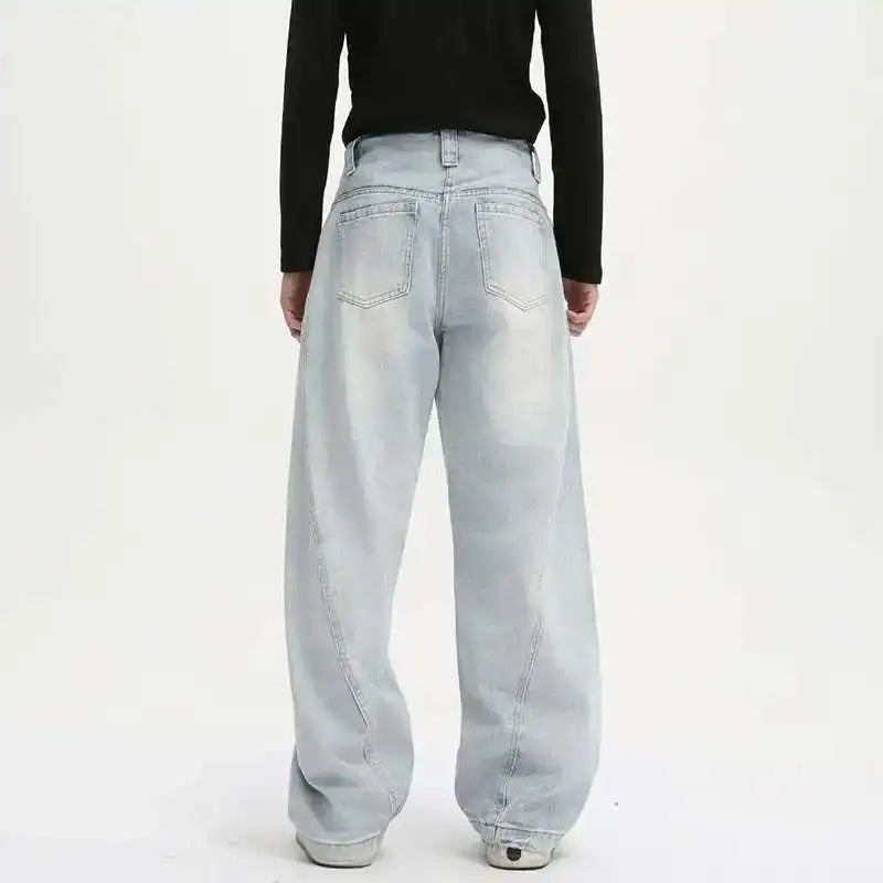 Bequeme, trendige, schlichte, gewaschene Straight-Jeans