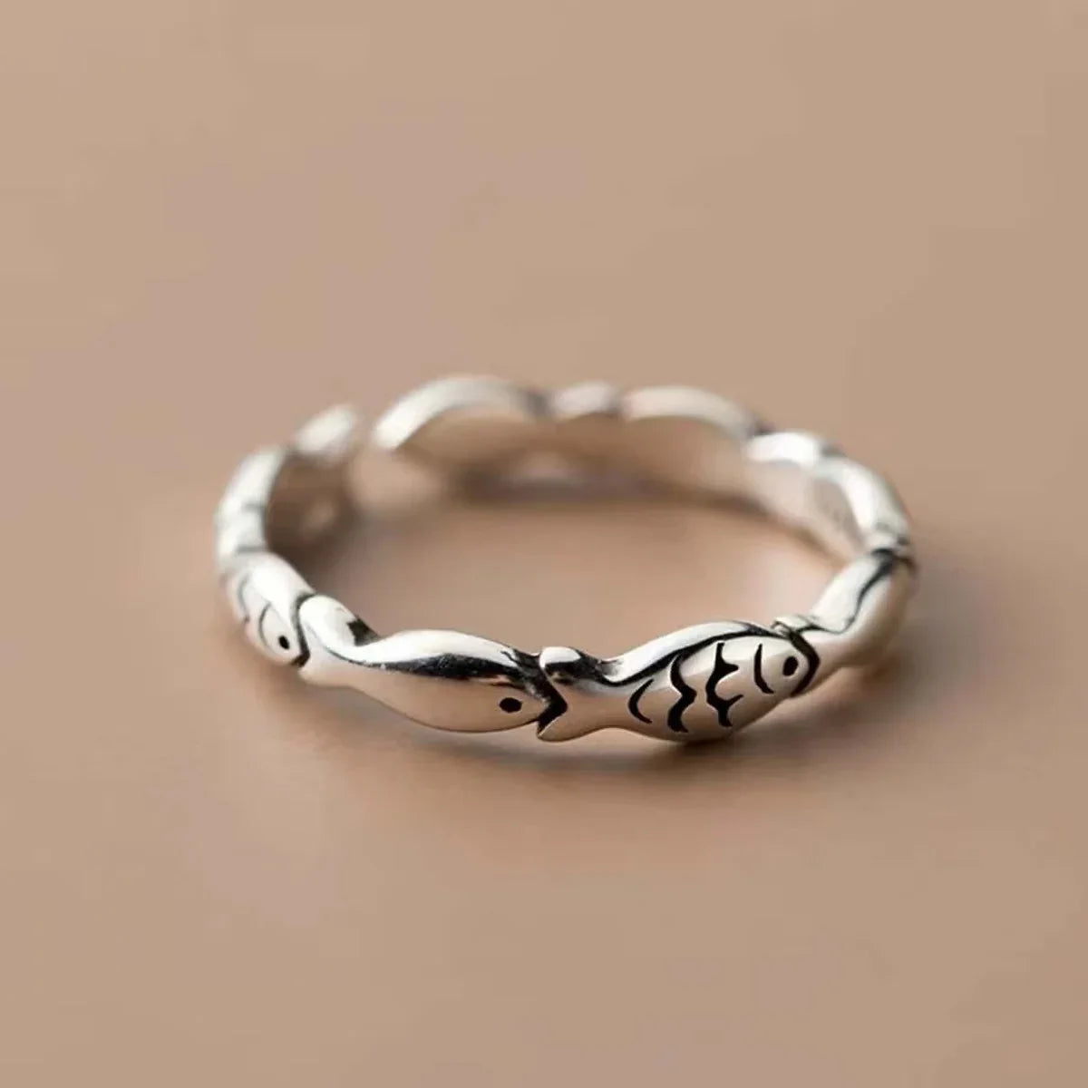 Bague vintage élégante en alliage d'argent représentant un poisson
