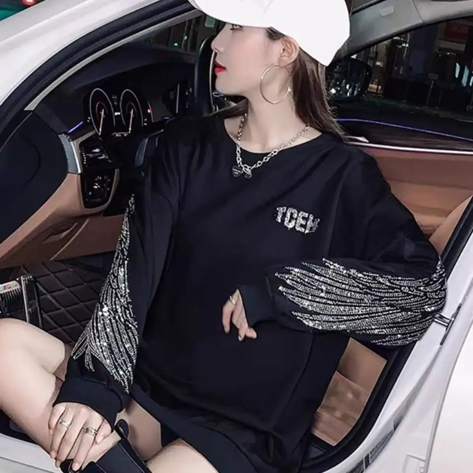 Lockeres Sweatshirt mit Diamanten-Engelsflügeln