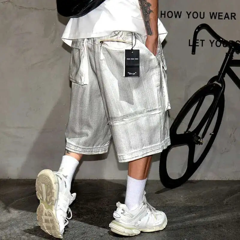 Schmutzigweiße, lässige Jeansshorts mit weitem Bein