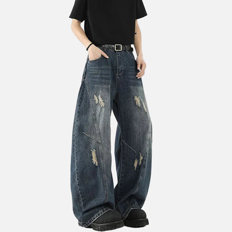 Koreanischer Stil: Zerrissene, lockere Jeans von der High Street