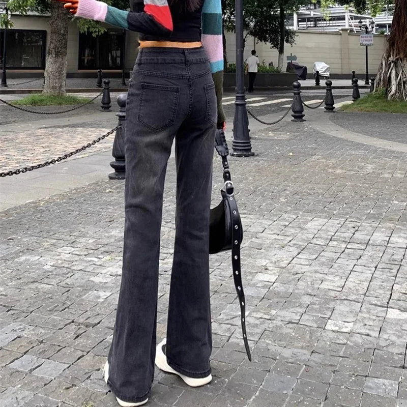 Strapazierfähige Streetwear-Jeans mit hohem Bund und elastischem Schlag,