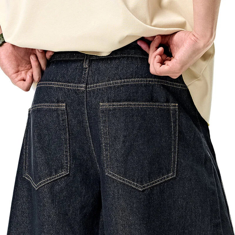 Bequeme, lockere Jeans mit weitem Bein