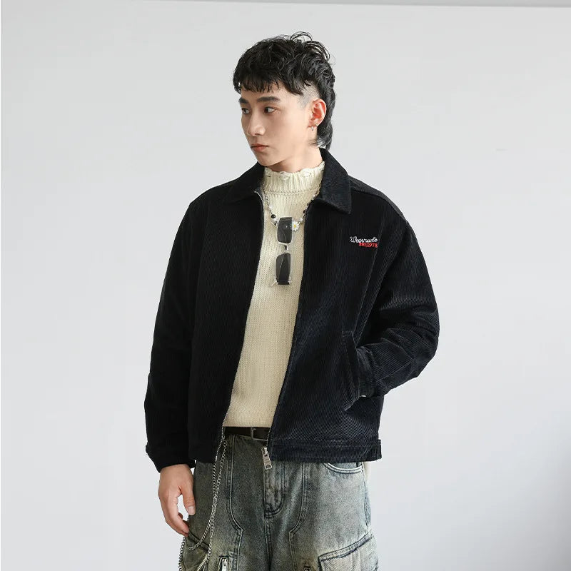 Lässige Bomberjacke im amerikanischen Vintage-Stil