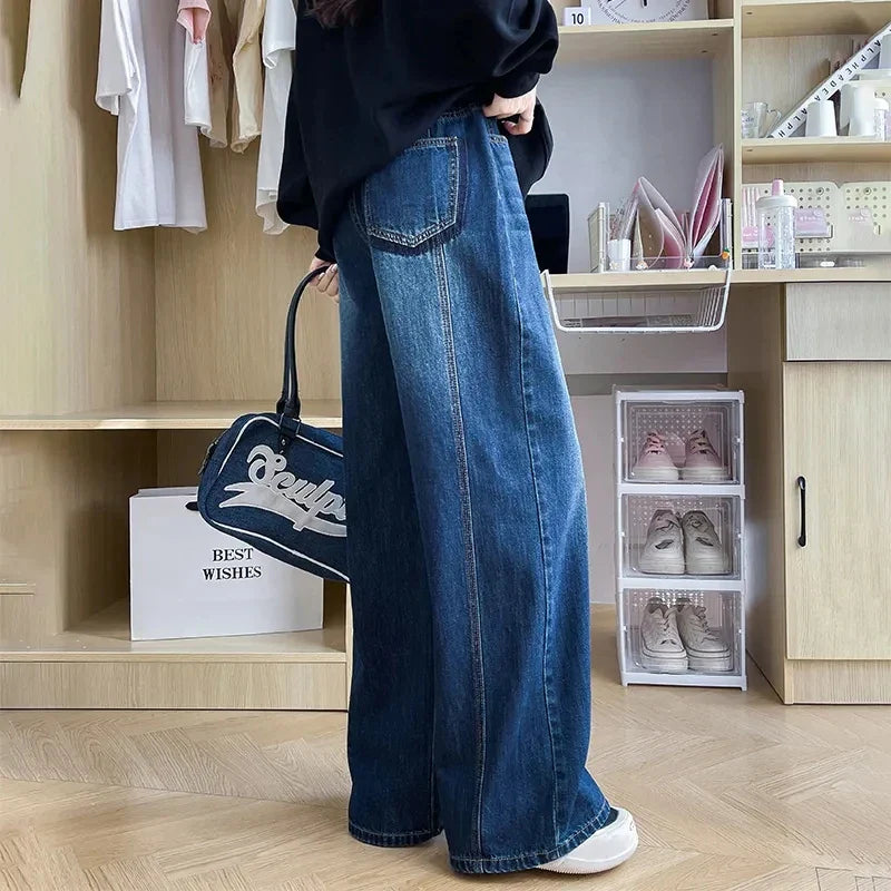 Bequeme High-Waist-Jeans mit weitem Bein