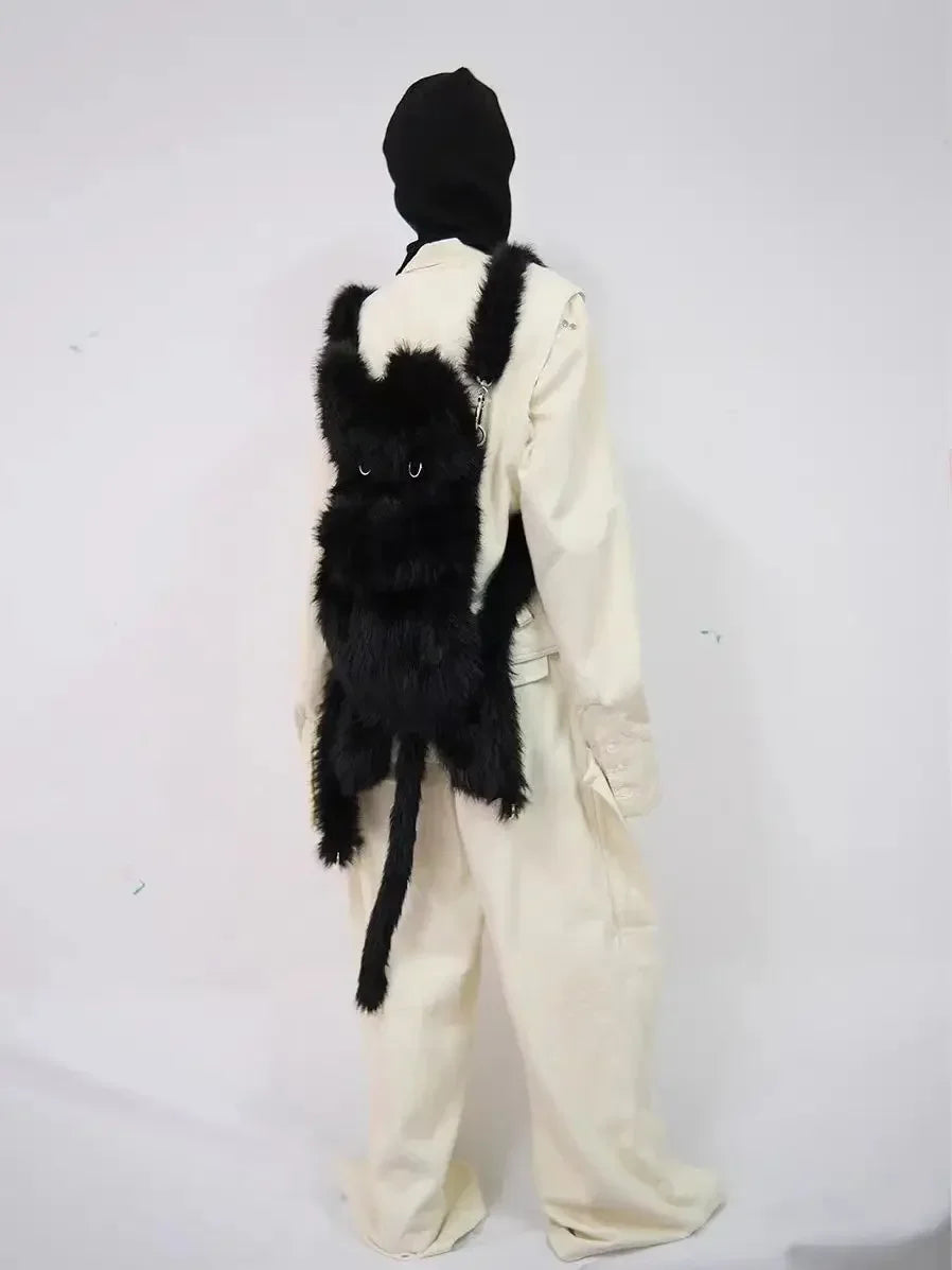 Sac à dos chat noir duveteux