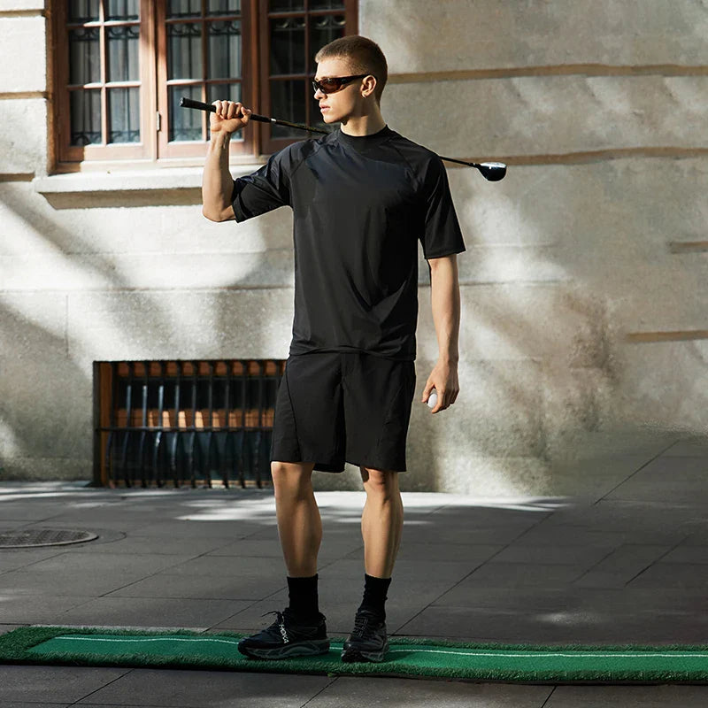 Klassisches, unbedrucktes Sommer-T-Shirt mit Rundhalsausschnitt