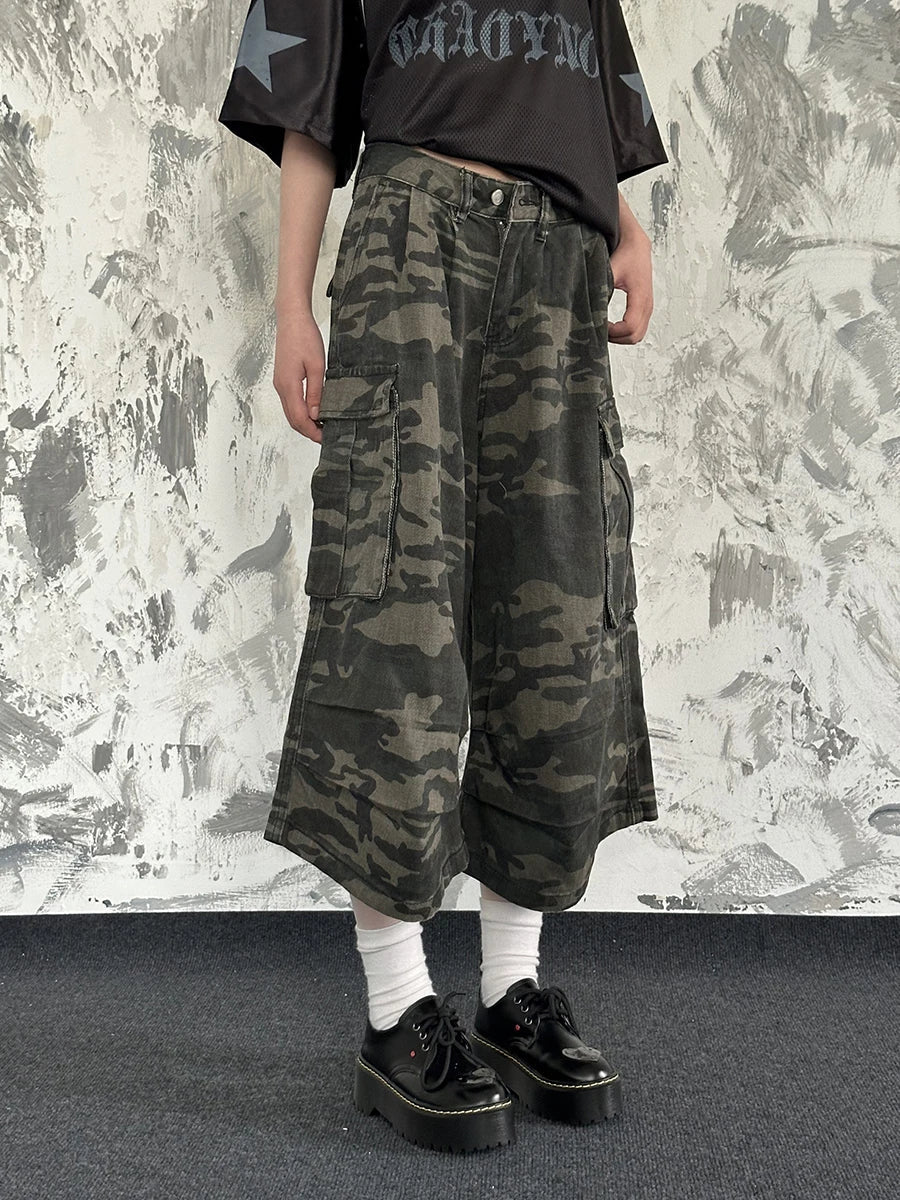 Atmungsaktive Cargo-Jeansshorts im 90er-Jahre-Stil mit Camouflage-Muster