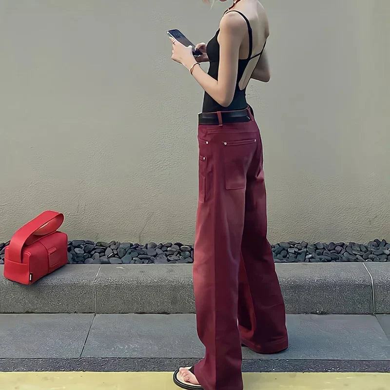Jean rouge bordeaux style rétro européen