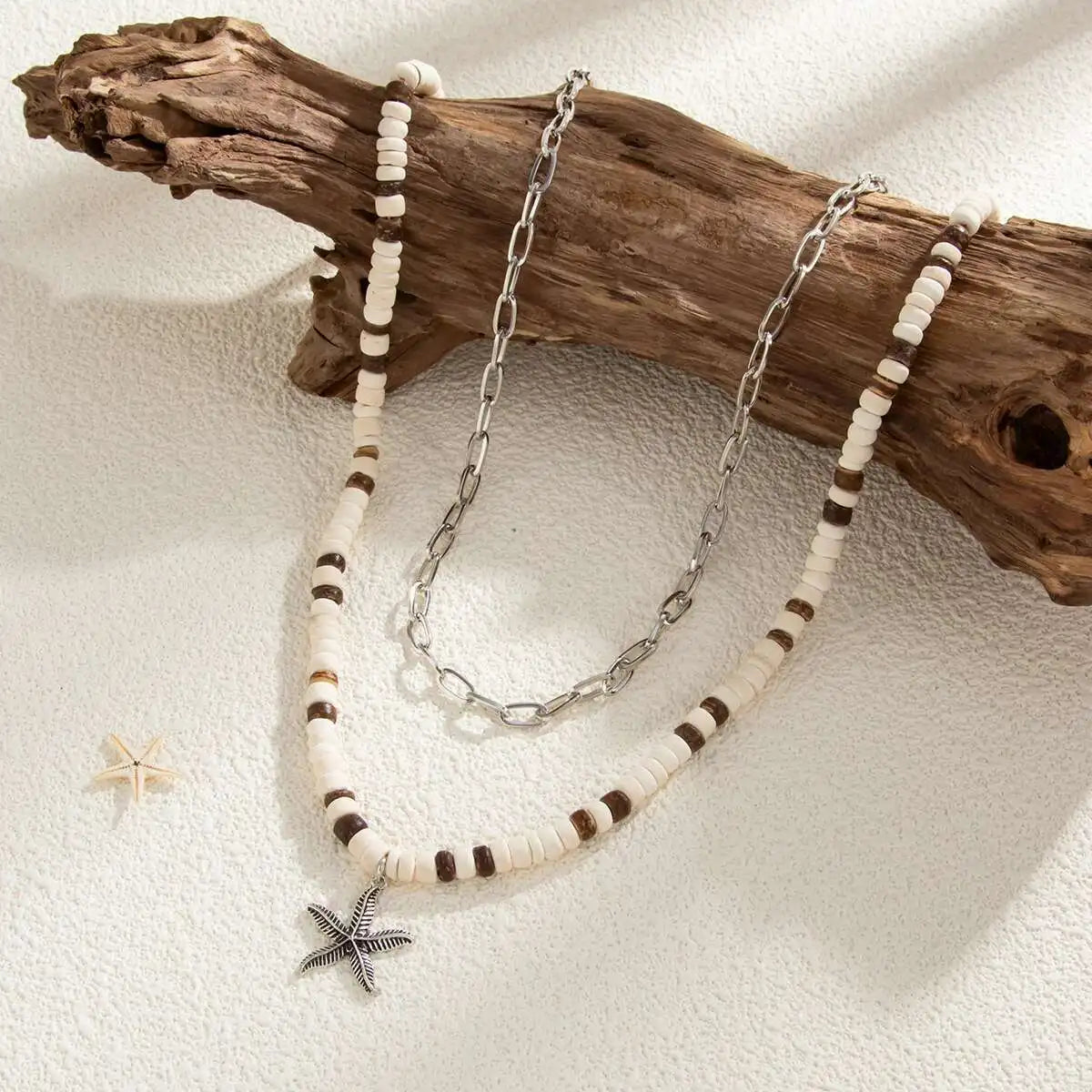 Collier tendance et créatif en noix de coco et étoile de mer