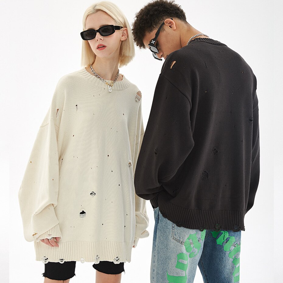 Pull en maille déchiré