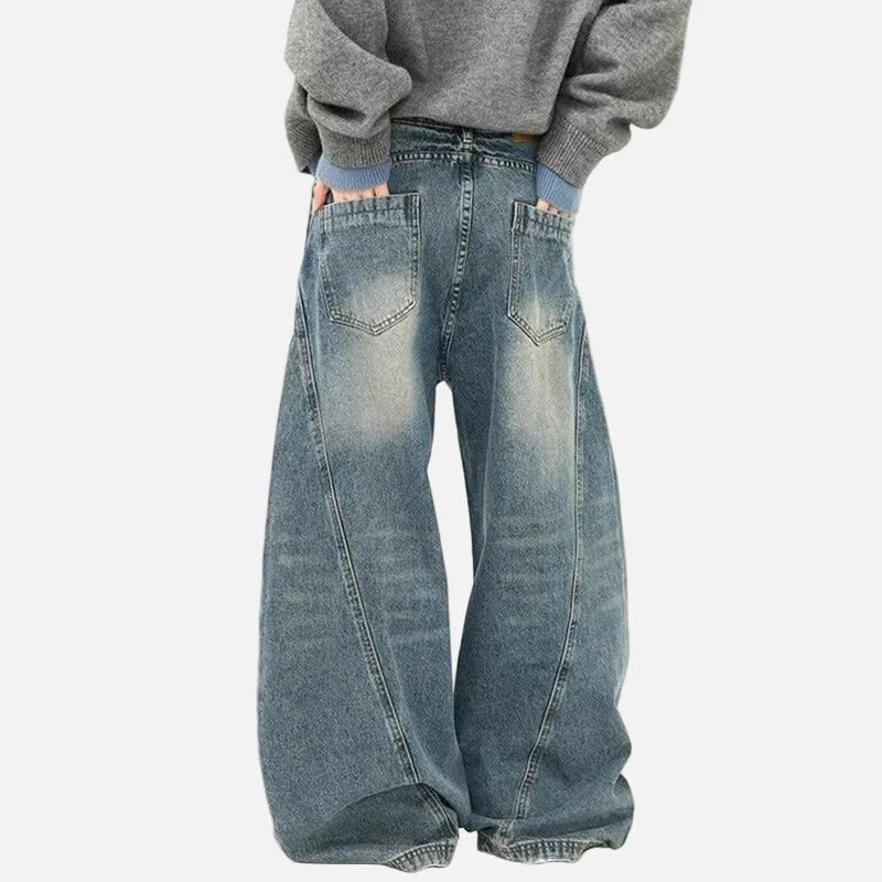 Klassische High-Waist-Jeans mit weitem Bein