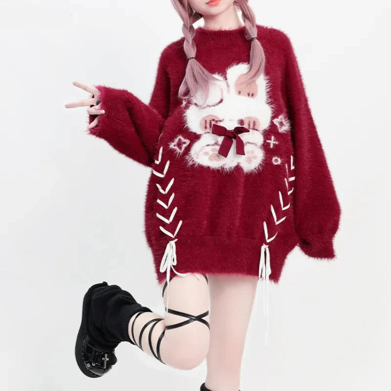 Koketter, übergroßer roter Damenpullover