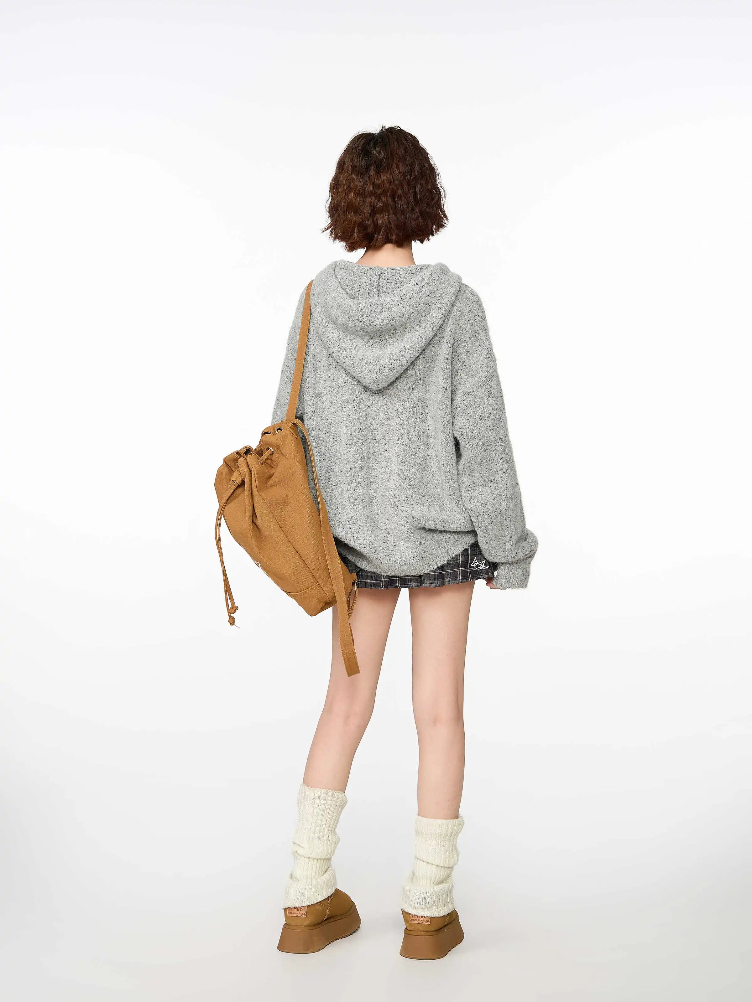 Sweat à capuche gris classique et confortable