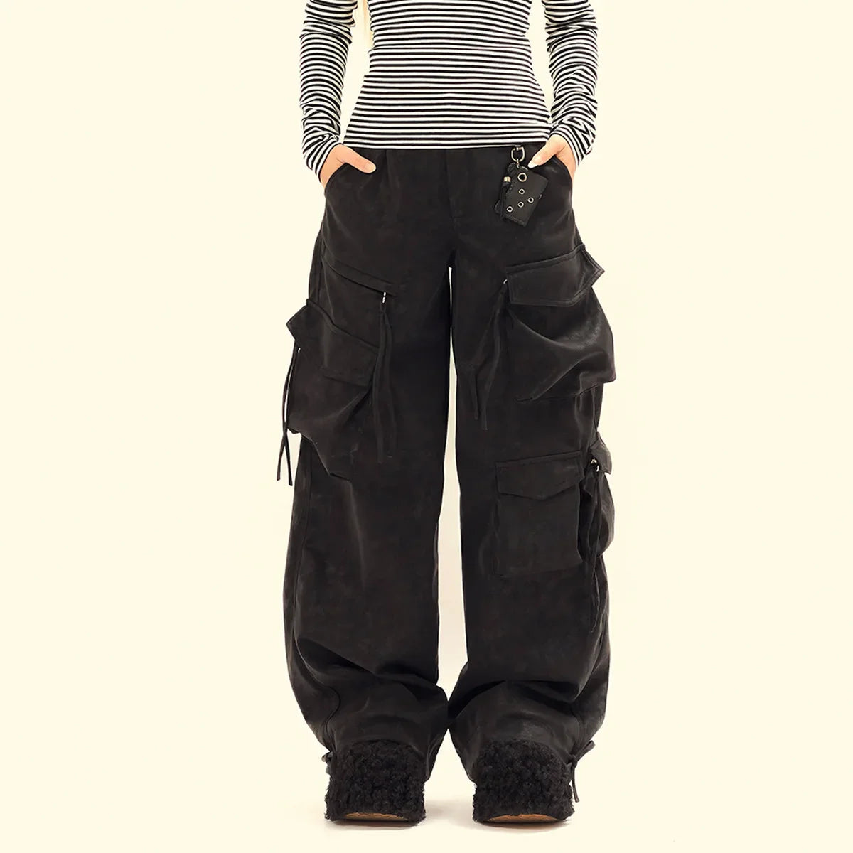 Luxuriöse Designer-Hose aus PU mit weitem Bein und vielen Taschen