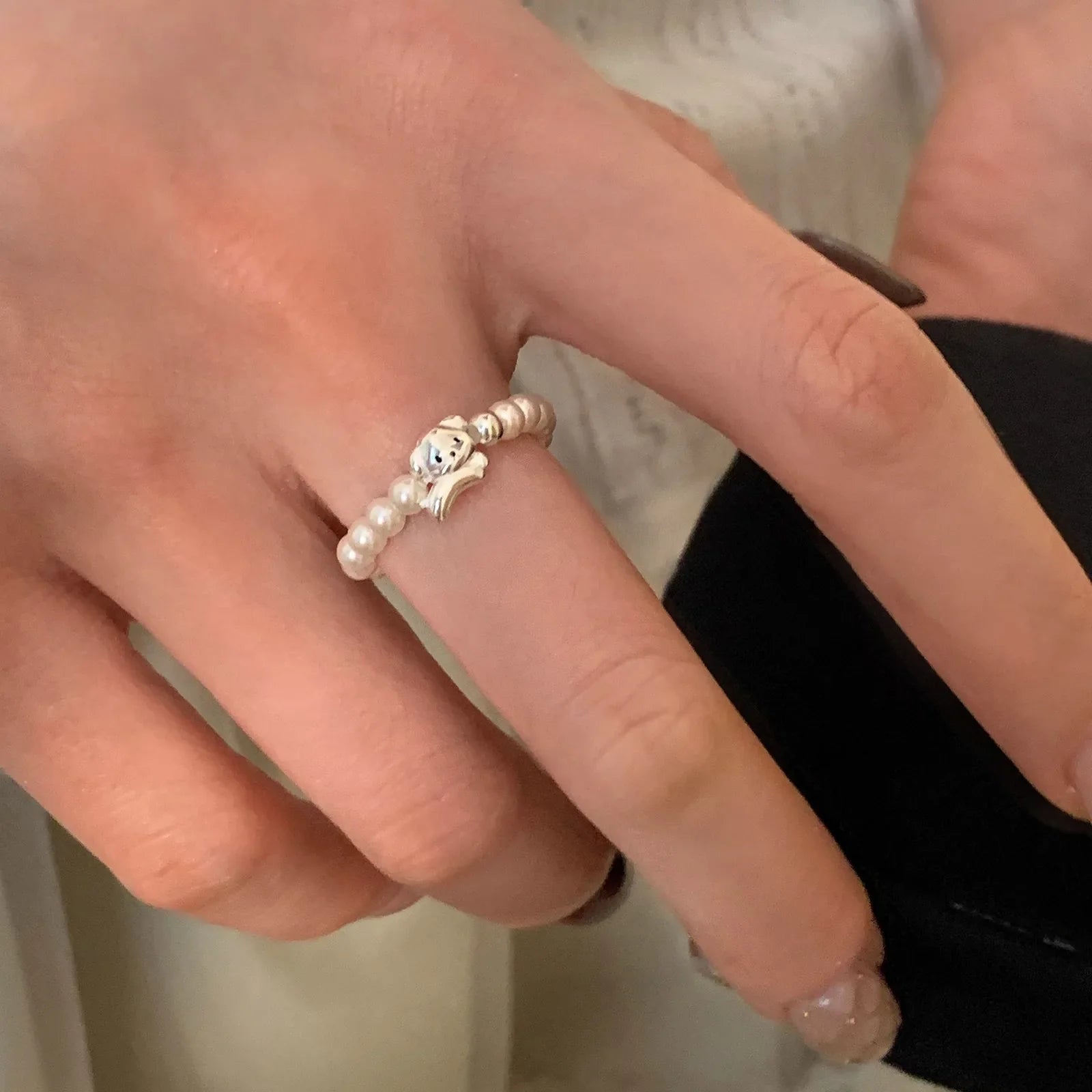 Eleganter Hunde-Ring aus Sterlingsilber mit Perle