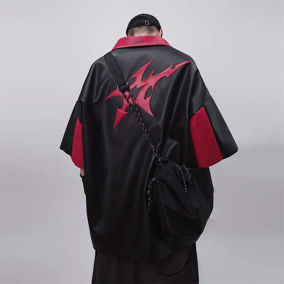 Herren-Lederjacke mit Punk-Print, kurzen Ärmeln und Reißverschluss