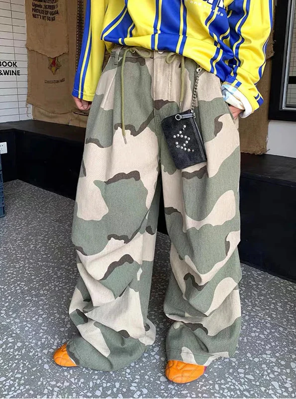 Bequeme Camouflage-Hose im Vintage-Stil