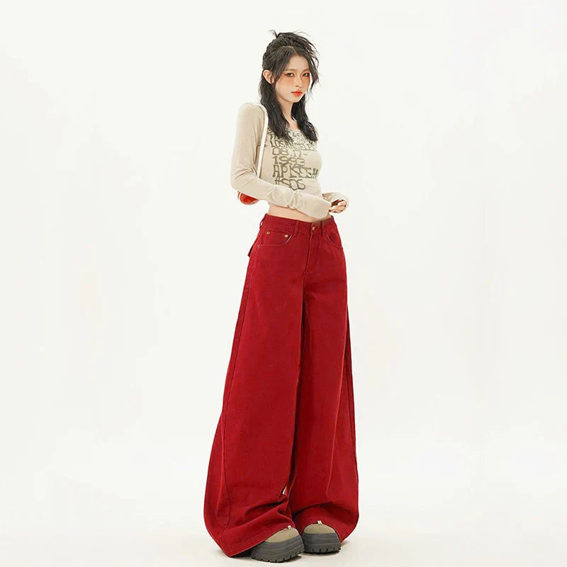 Trendige, süße, übergroße, rote Baggy-Jeans mit weitem Bein