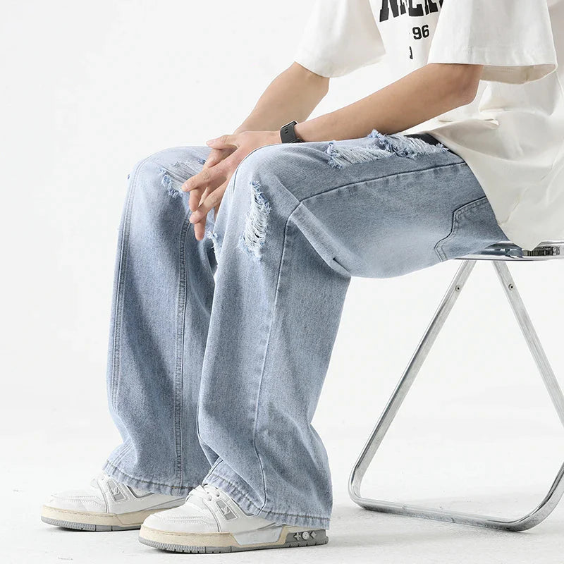 Retro-Jeans mit lockerem Schnitt und Rissen