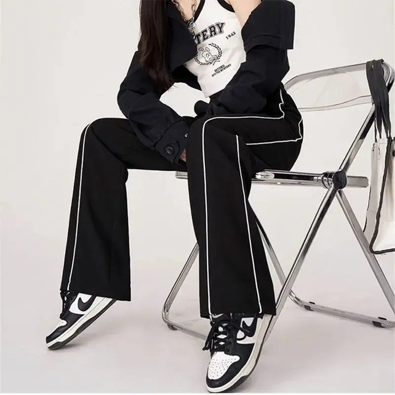 Vielseitige koreanische Sporthose mit weitem Bein