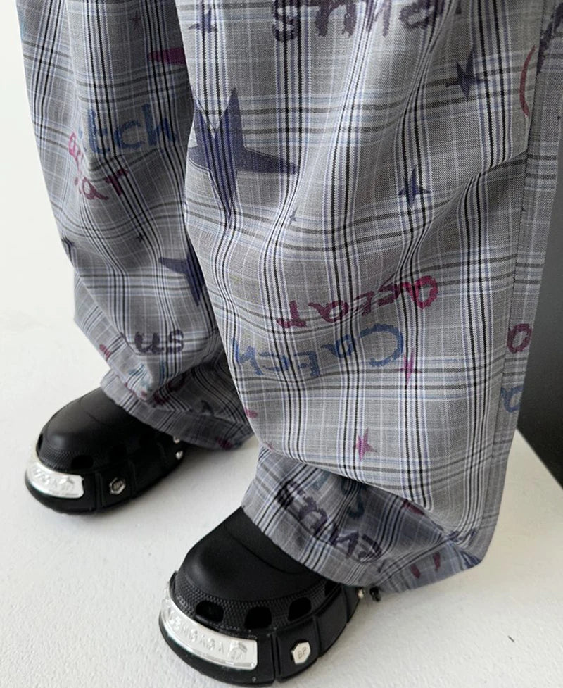 Handbemalte Vintage-Jogginghose mit weitem Bein