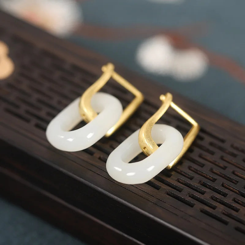 Geometrische, unregelmäßige Ohrringe aus goldenem Hetian-Jade