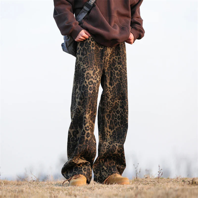 Retro-Jeans mit Leopardenmuster und weitem Bein