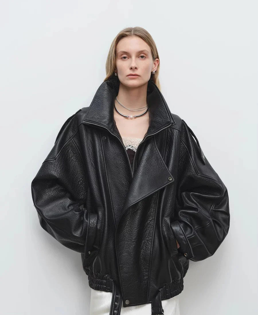 Luxuriöse, übergroße schwarze Lederjacke