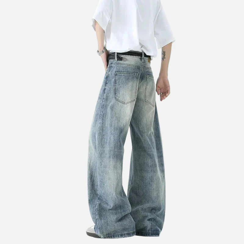 Strapazierfähige, leicht ausgestellte Jeans im amerikanischen Stil mit weitem Bein