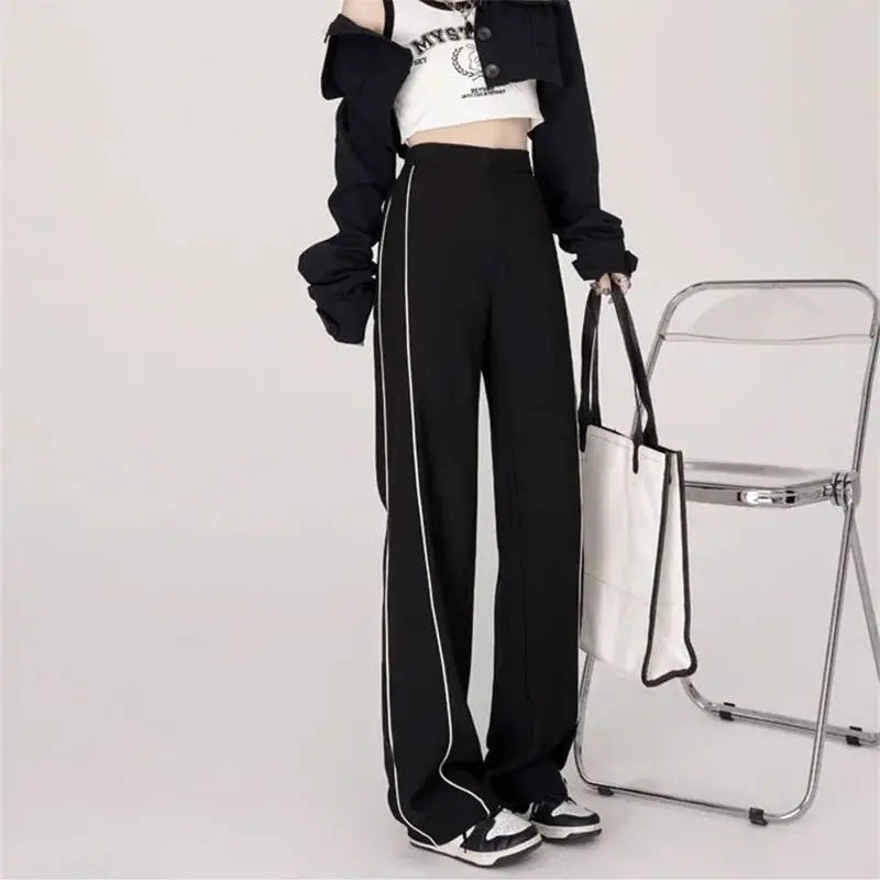 Vielseitige koreanische Sporthose mit weitem Bein