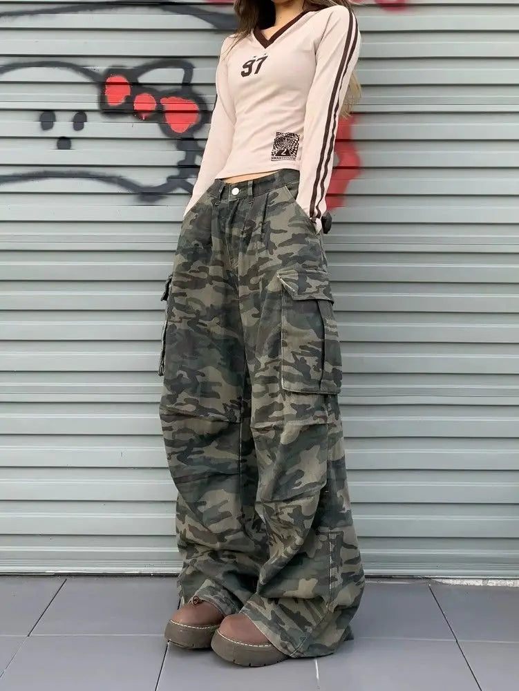 Retro Loose High Waist Camouflage Jeans