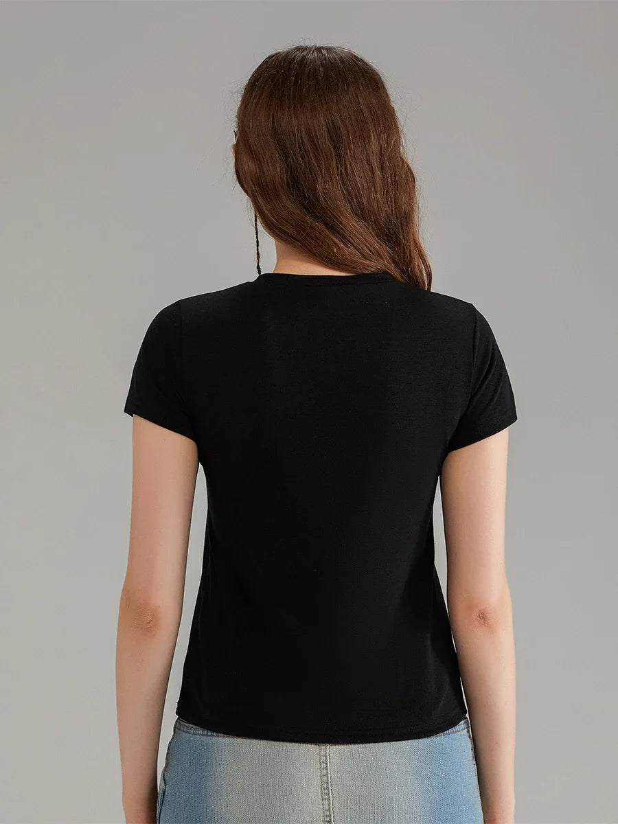 Kurzarm-T-Shirt mit weichem Griff und Schleifenprint, schmale Passform