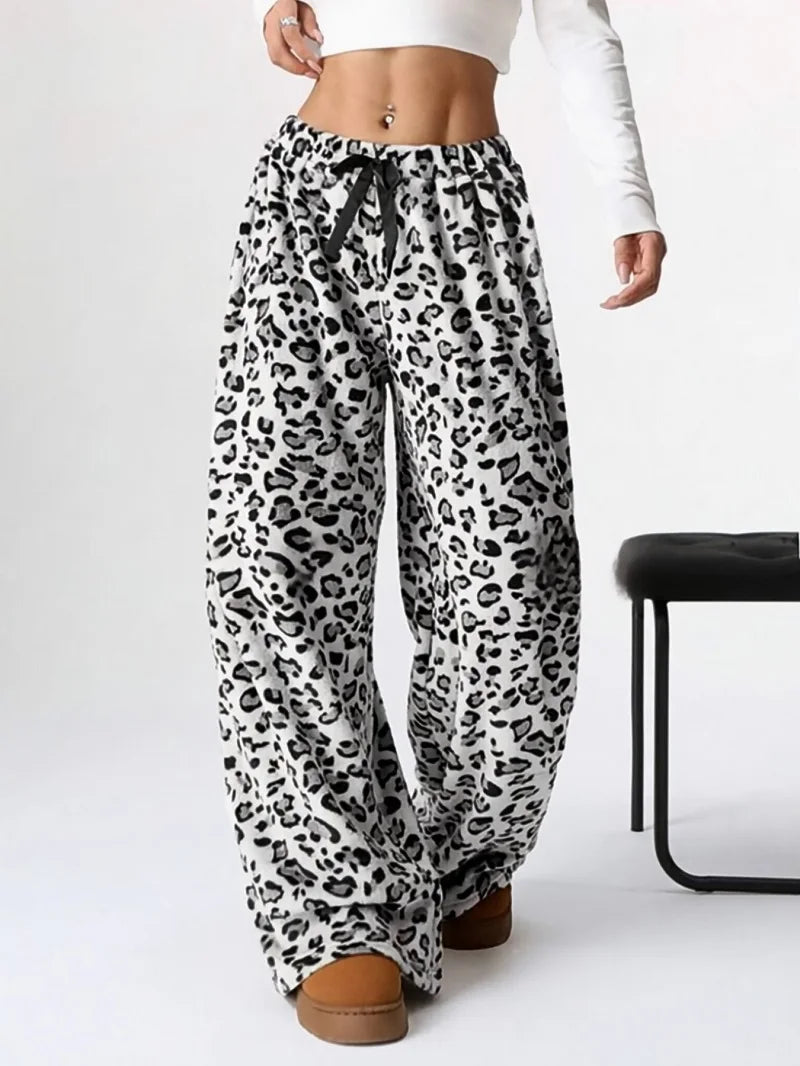 Lässige Freizeithose mit Leopardenmuster