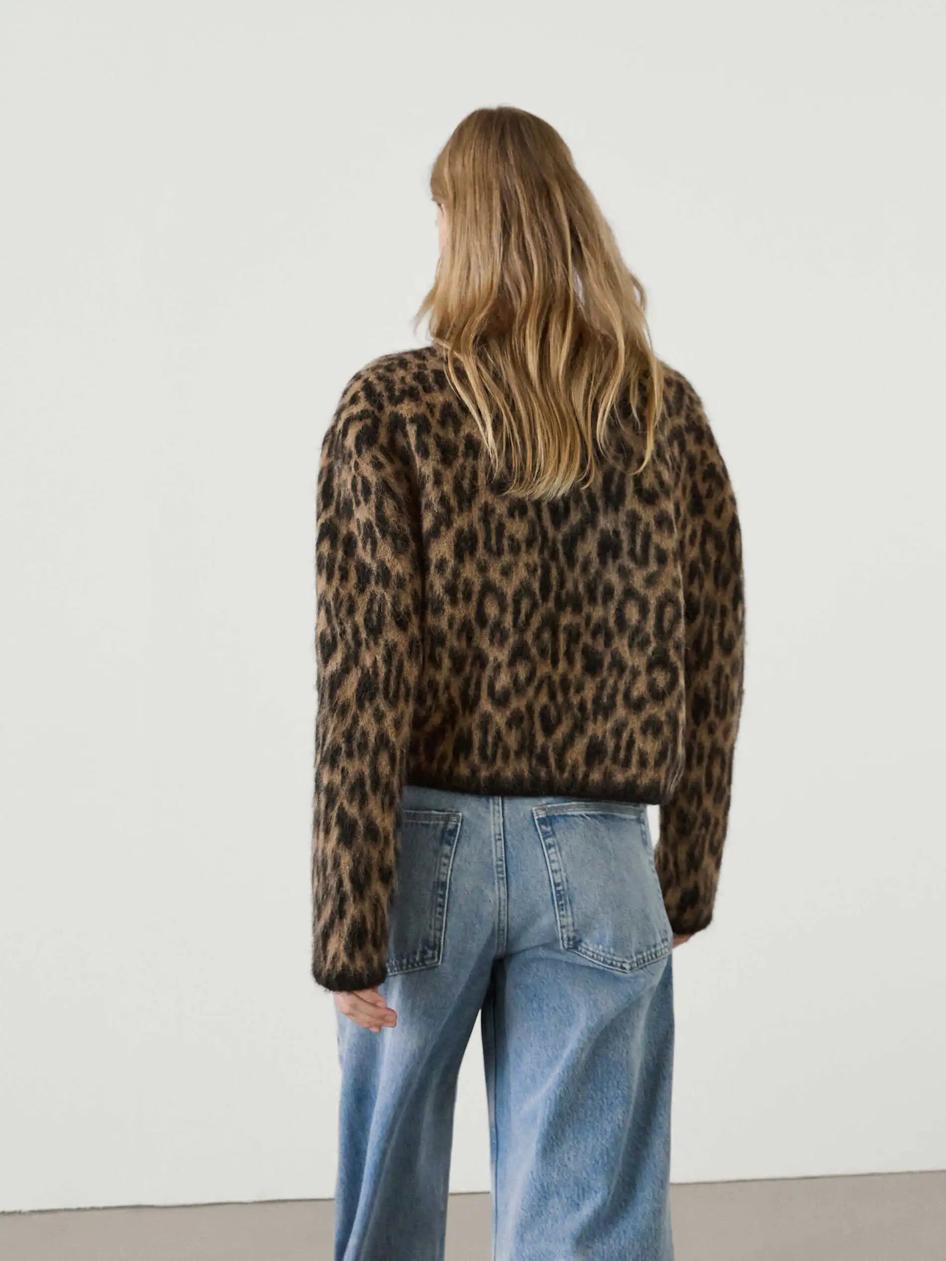 Ätherischer brauner Cardigan mit Leopardenmuster und Rundhalsausschnitt