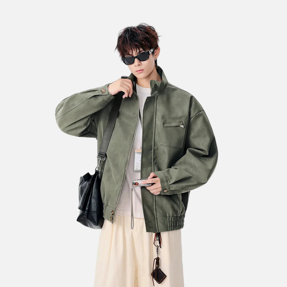 Jacke aus Kunstleder mit Stehkragen