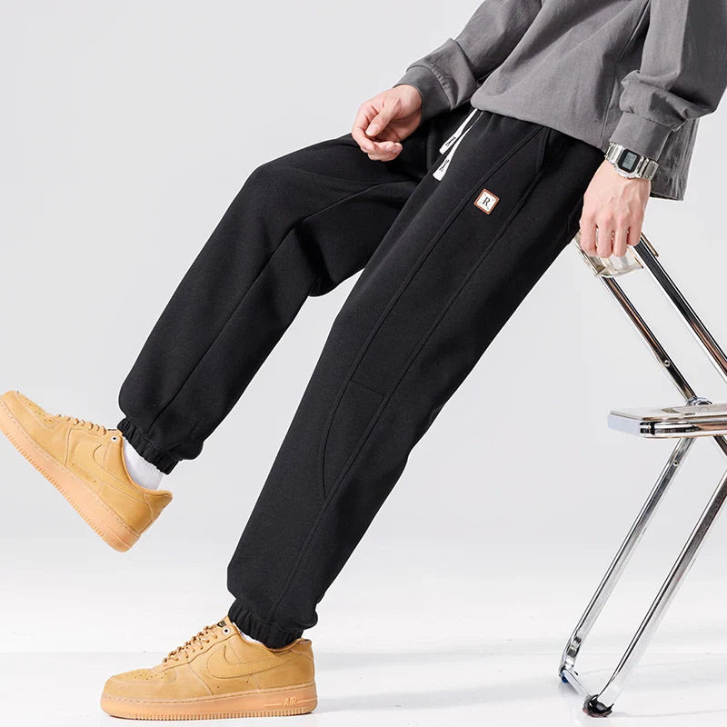 Streetwear Komfort-Jogginghose in Unifarben mit elastischem Bund
