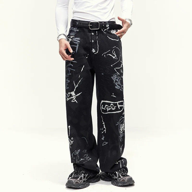 Lässige, gerade geschnittene Jeans im amerikanischen Stil mit Graffiti-Print