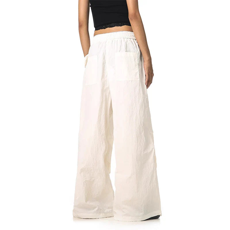 Vielseitige Damen-Jogginghose im Oversize-Schnitt im 90er-Jahre-Stil