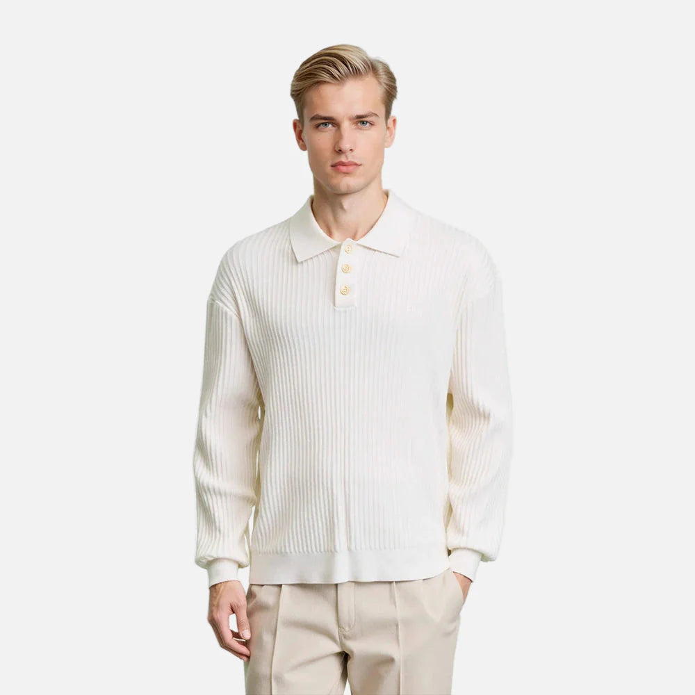 Isolierter, schmal geschnittener Strickpolopullover