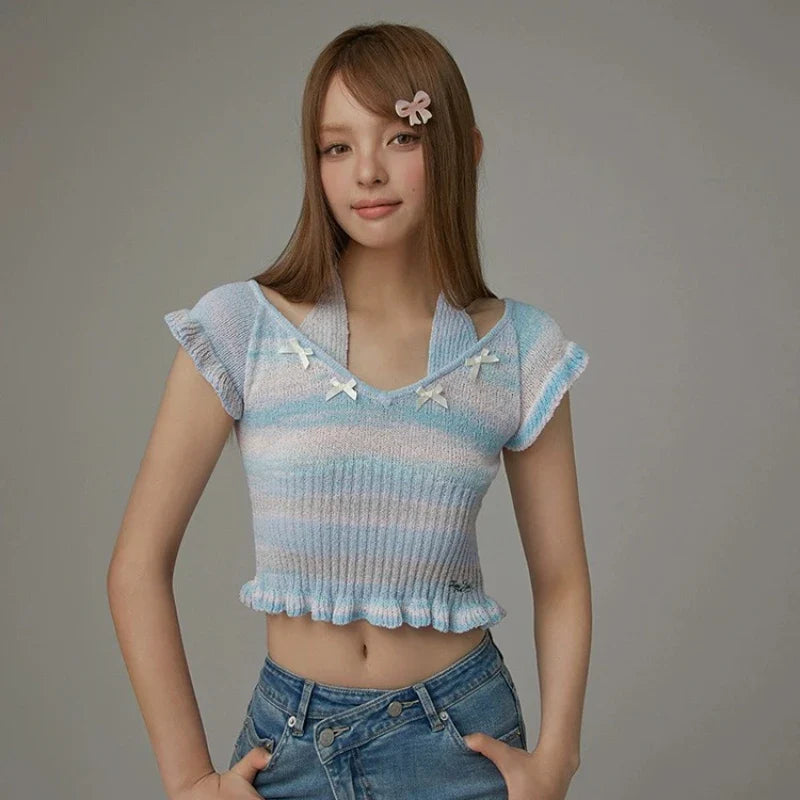 Elegantes Kurzarm-T-Shirt mit Schmetterlingsstickerei