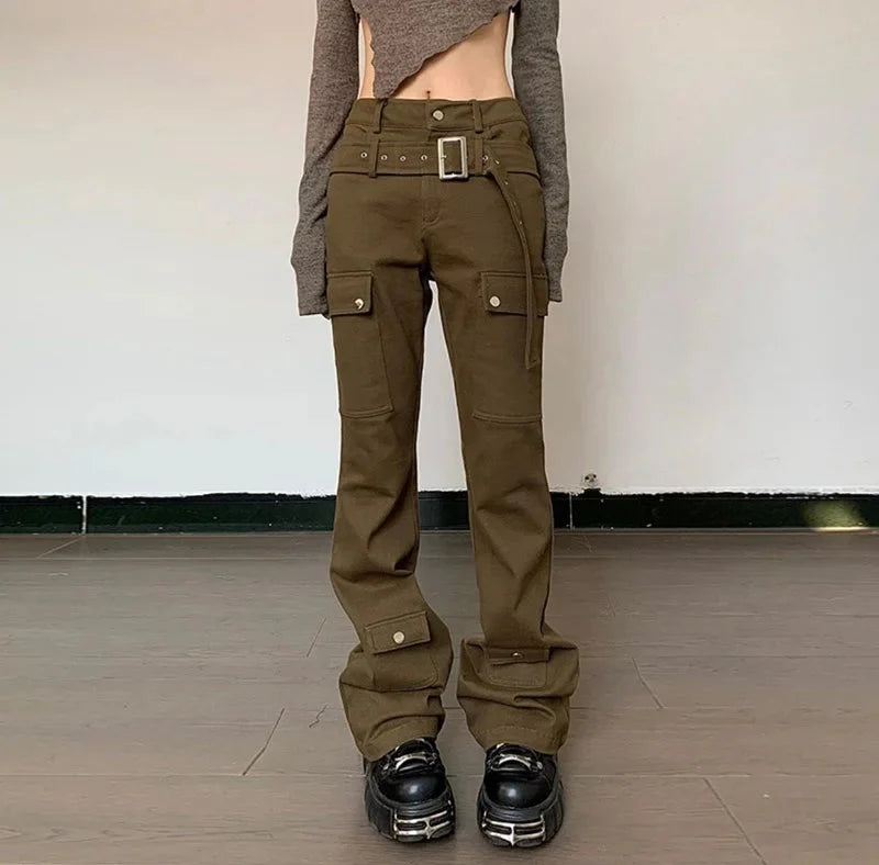 Coole braune Vintage-Cargohose für Damen